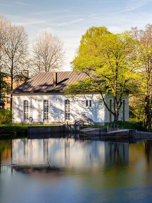 Exteriör Ålgården vid Viskans strandkant