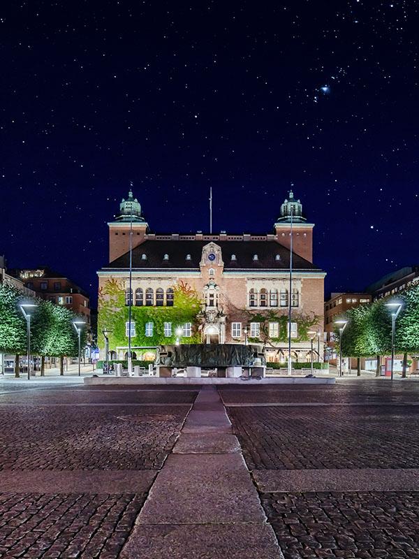 Stora torget under stjärnhimmel