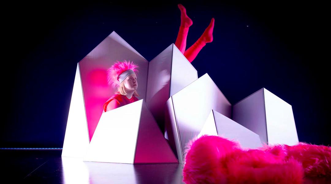 Lördagsbarn: Svansen med danskompaniet Spinn